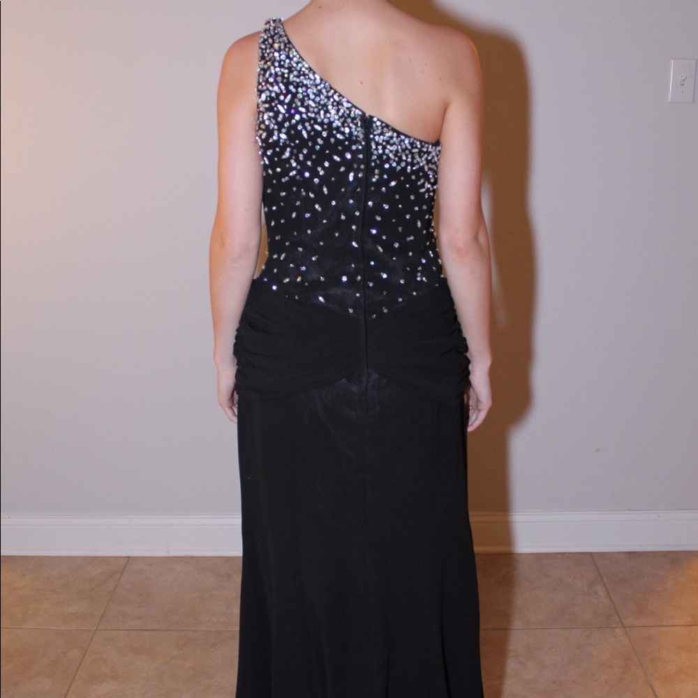 Formal - Picture 3 of 4